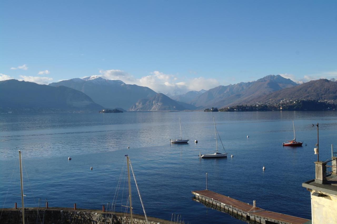 Hotel La Dama del Porto Laveno-Mombello Esterno foto