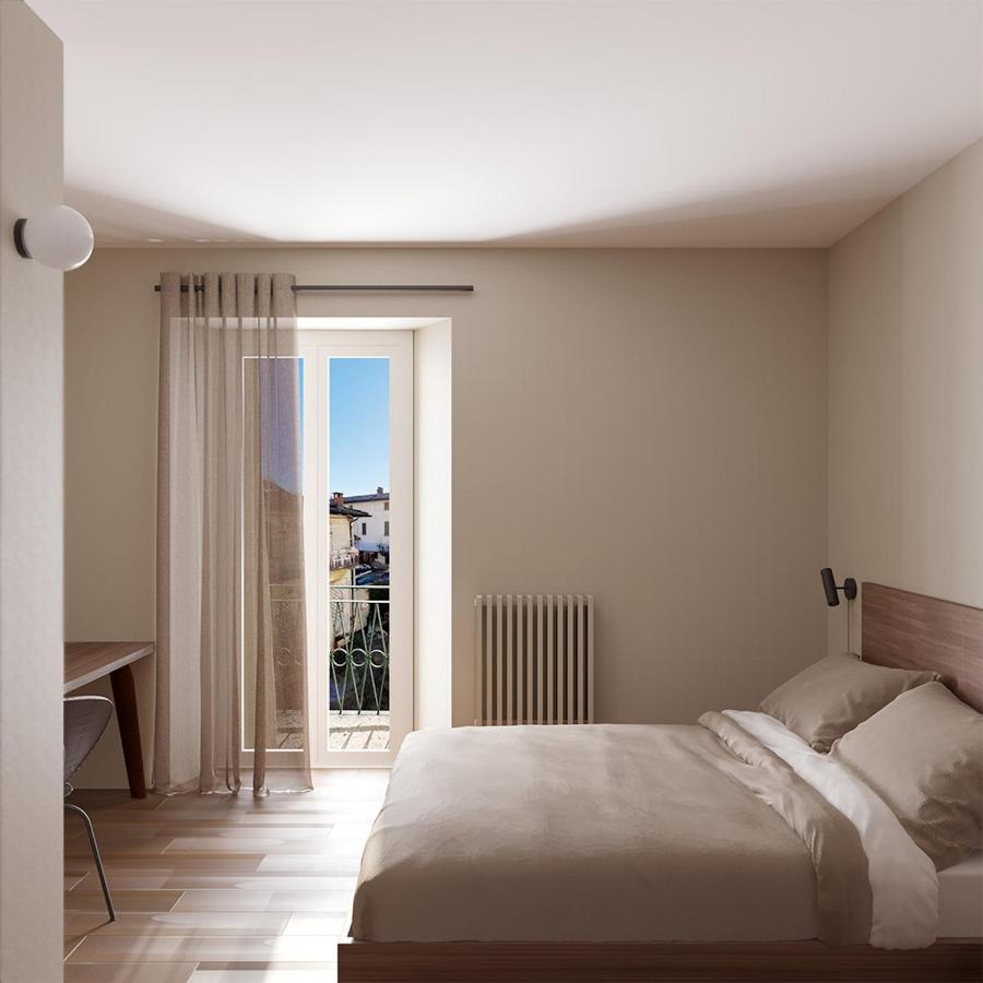 Hotel La Dama del Porto Laveno-Mombello Esterno foto
