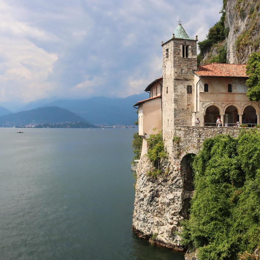 Hotel La Dama del Porto Laveno-Mombello Esterno foto