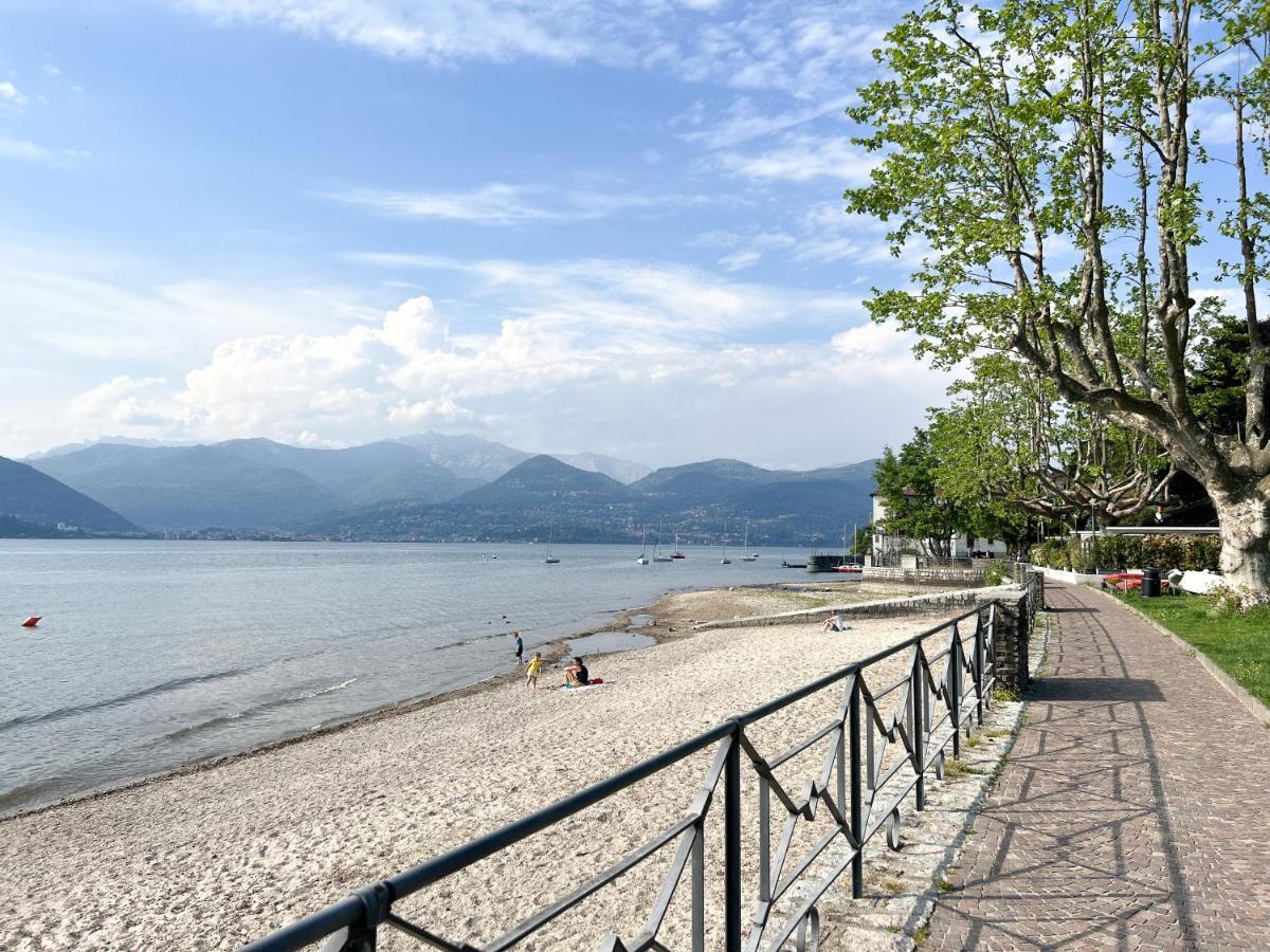 Hotel La Dama del Porto Laveno-Mombello Esterno foto